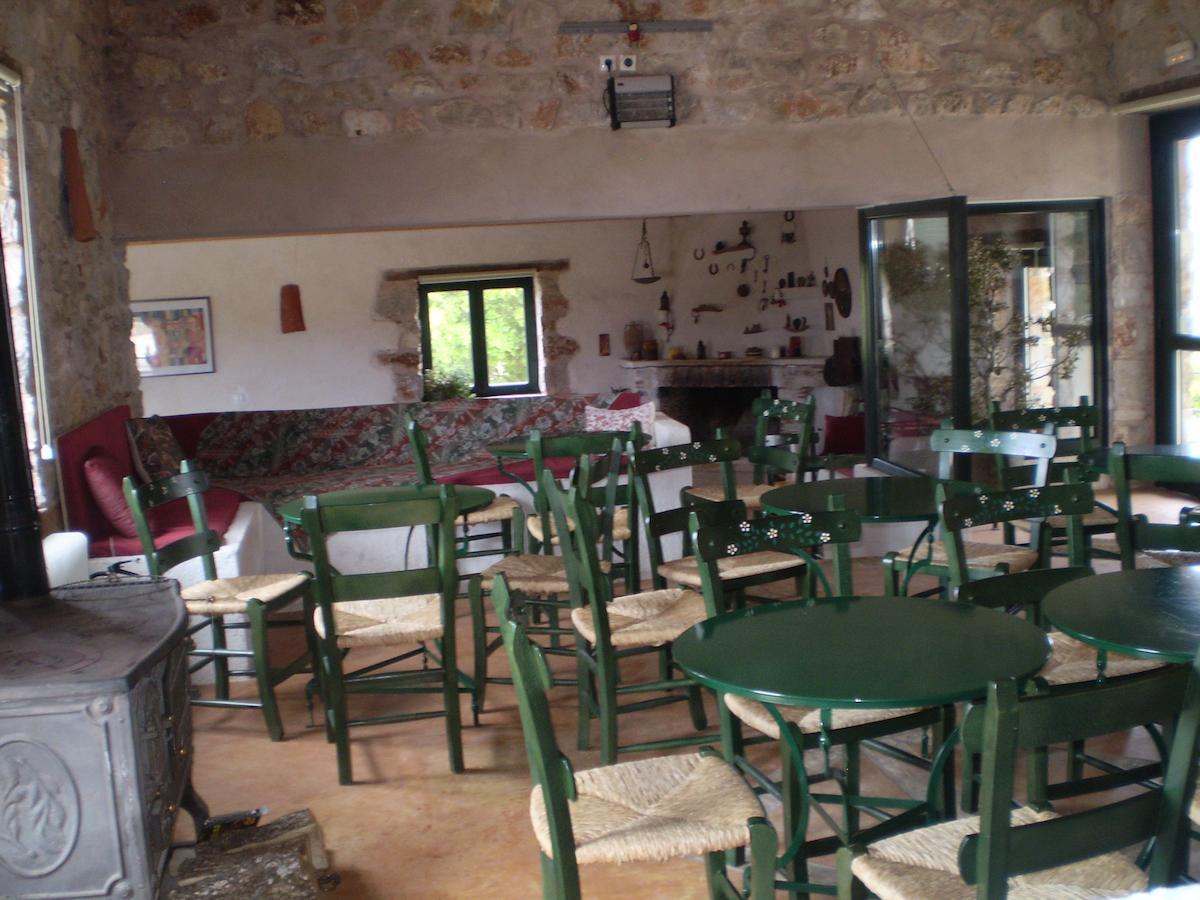 מלון Karyes Arachovitika Kalivia מראה חיצוני תמונה