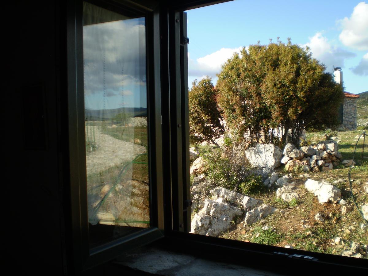 מלון Karyes Arachovitika Kalivia מראה חיצוני תמונה